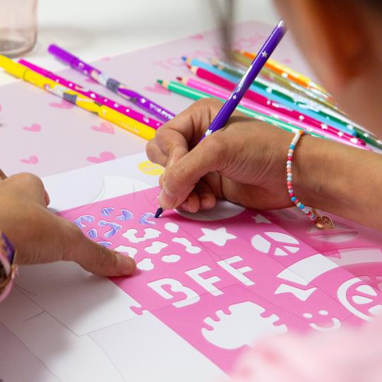 Top Model T-Shirt Designer Colouring Book (With Stencil & Stickers)