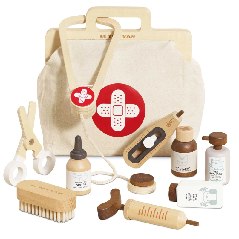 Le Toy Van Wooden Animal Vet Set