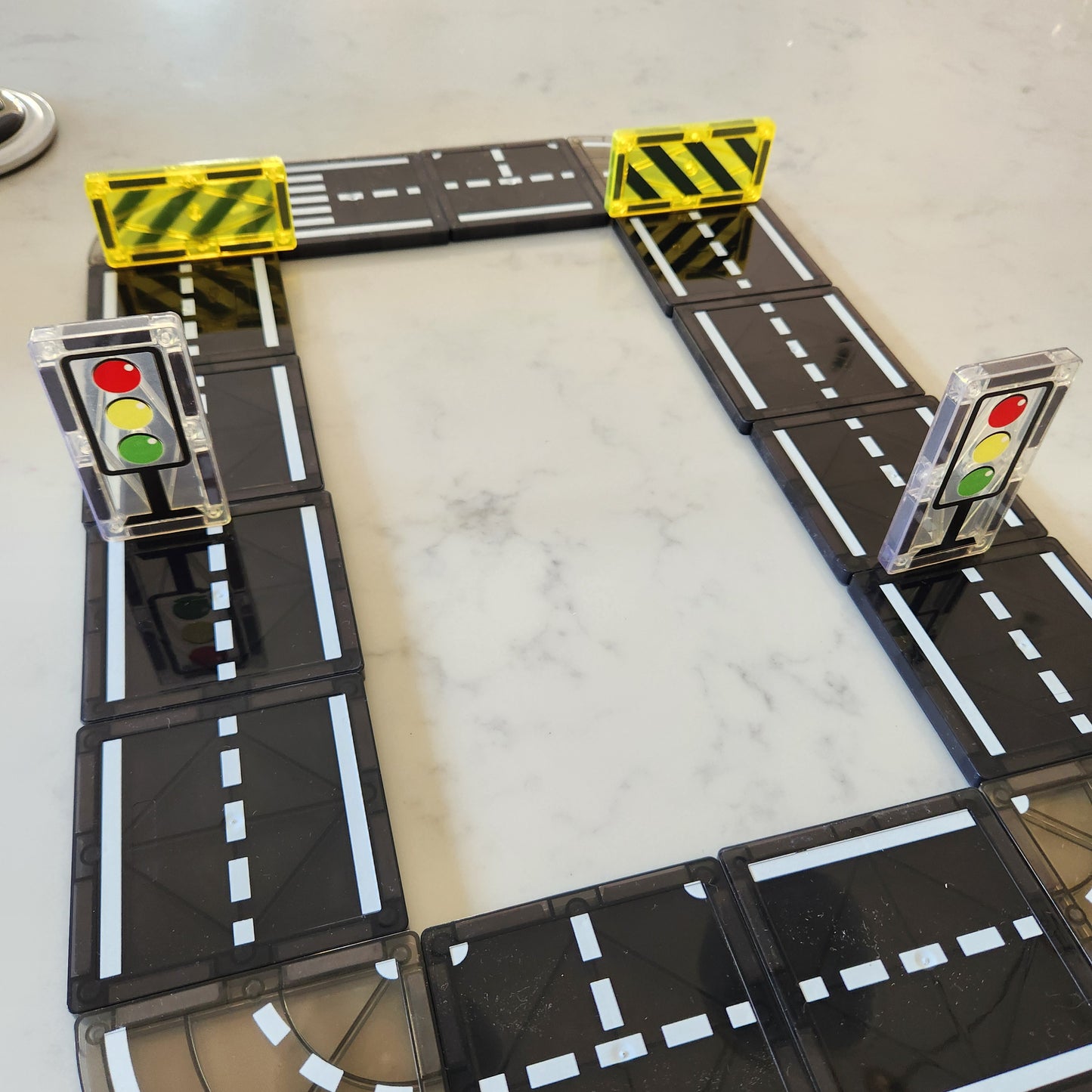 Magnetic Tiles Road Set
