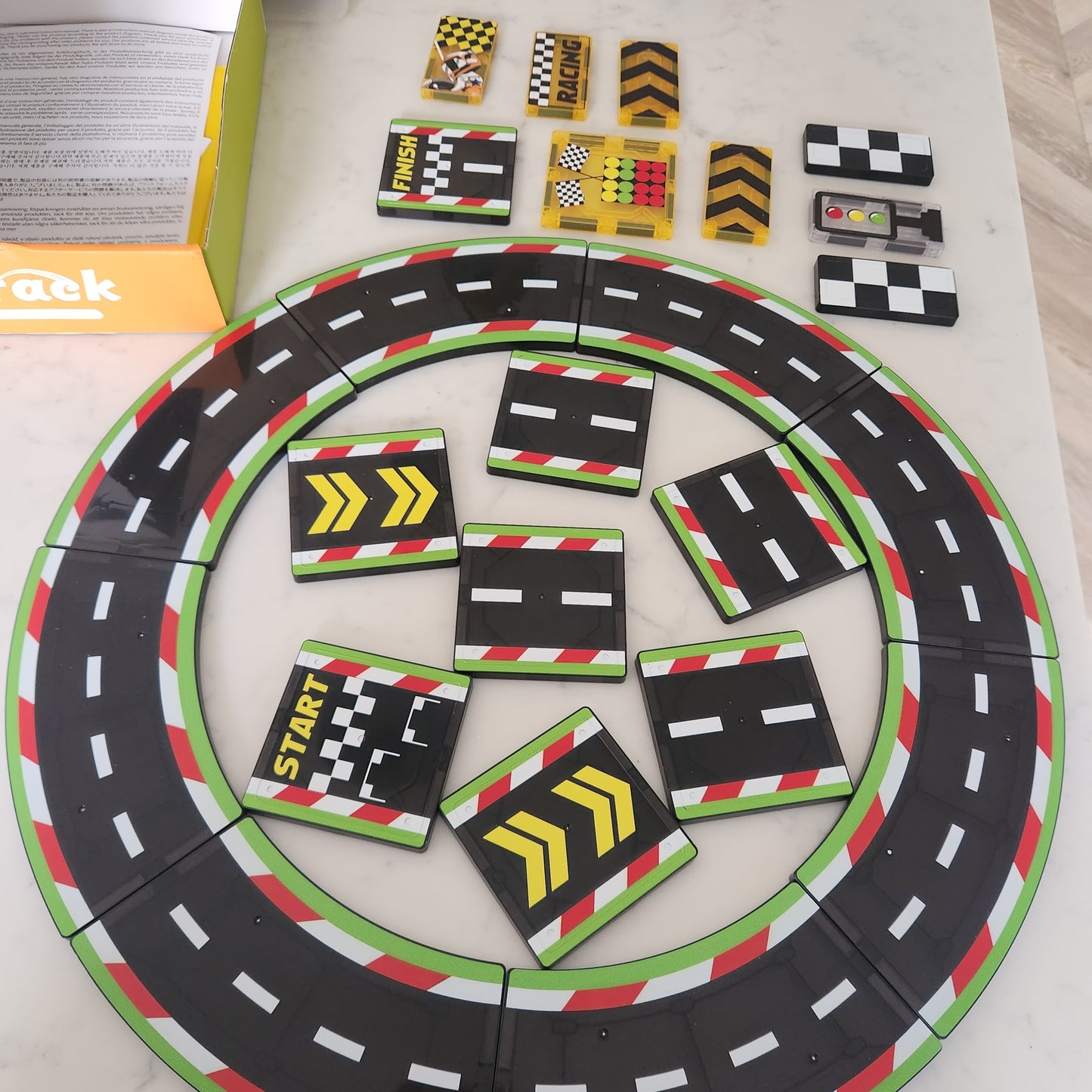 Magnetic Tiles Racing Track Set
