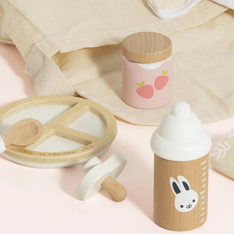 Le Toy Van Dolls Nursing Kit and Bag