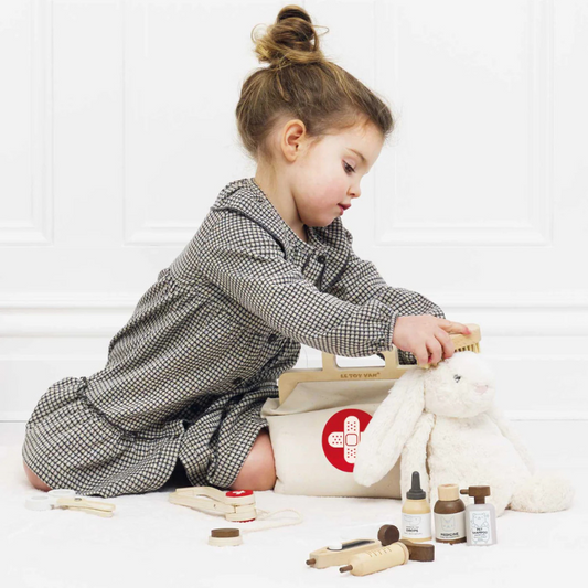 Le Toy Van Wooden Animal Vet Set