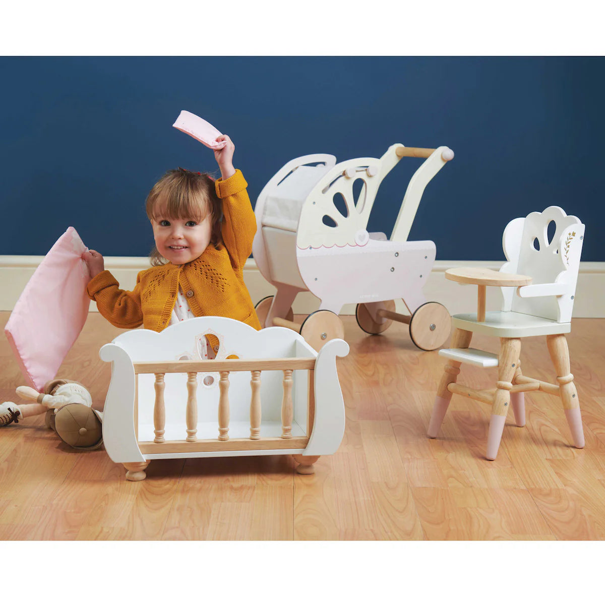 Le Toy Van Doll Sleigh Cot