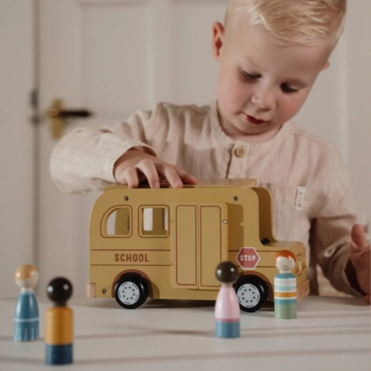 Little Dutch School Bus With Figurines