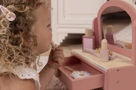 Little Dutch Vanity Table