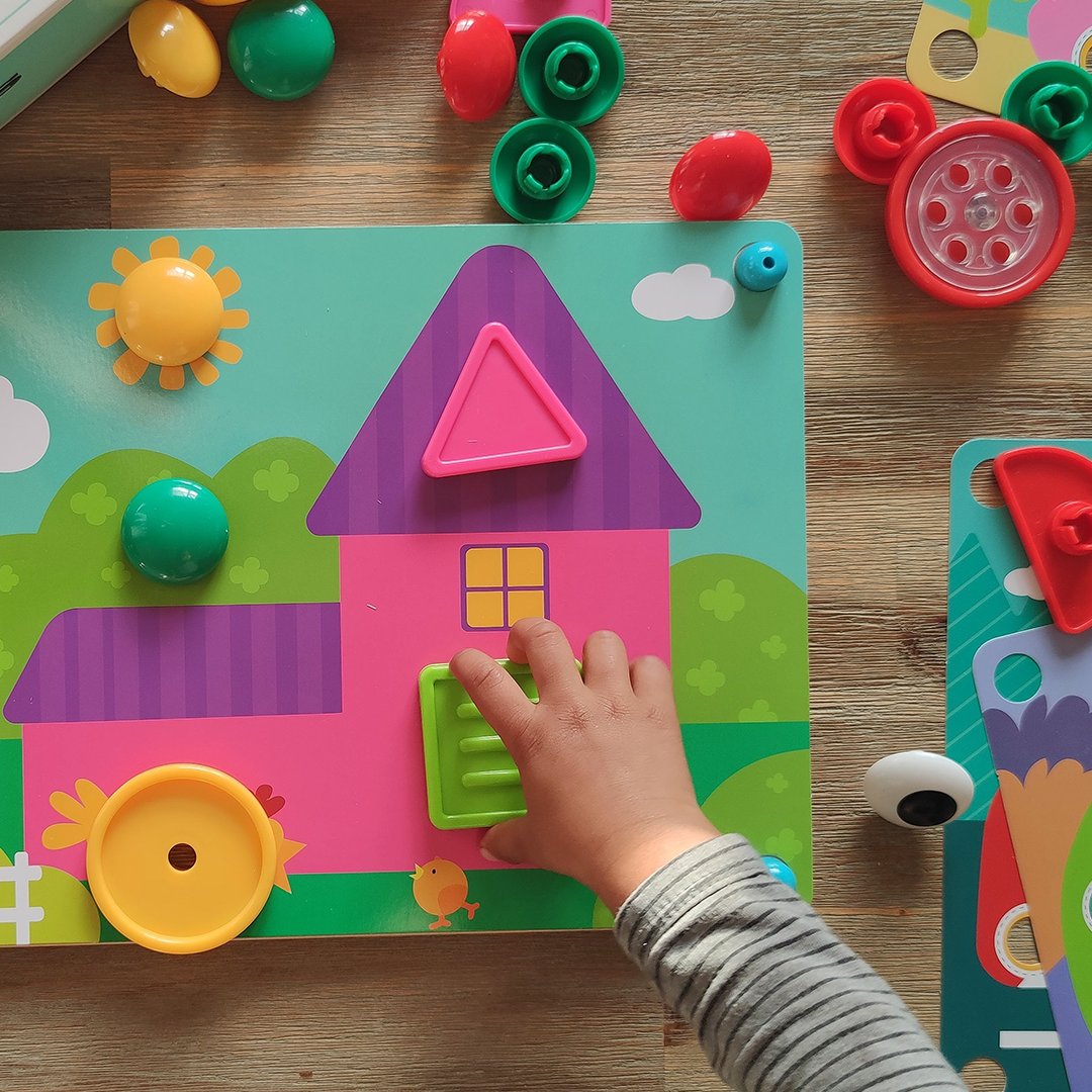 GAMES & PUZZLES