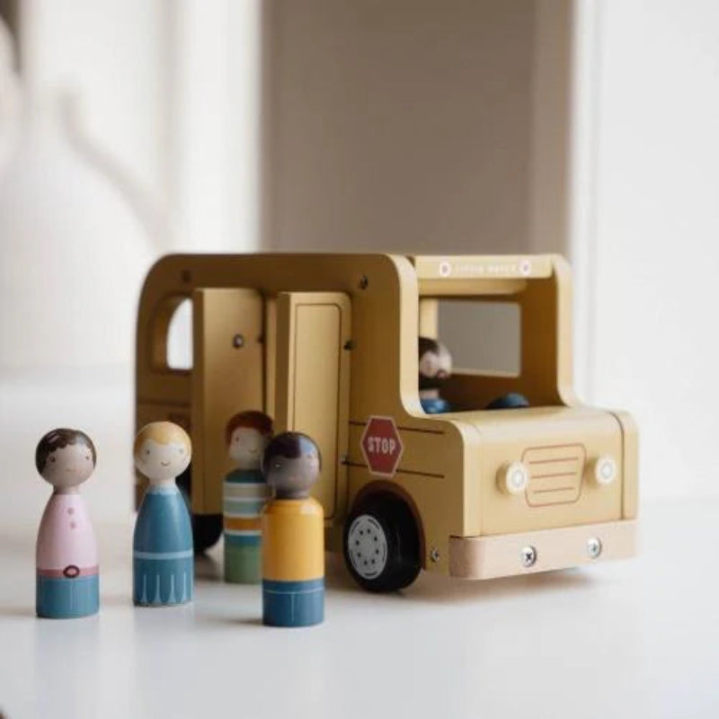 Little Dutch School Bus With Figurines