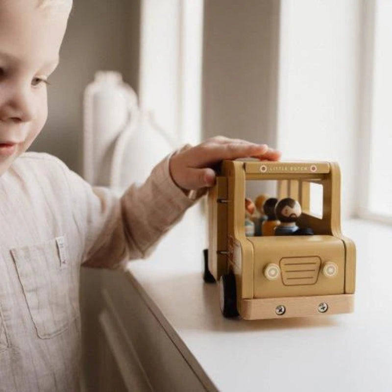 Little Dutch School Bus With Figurines