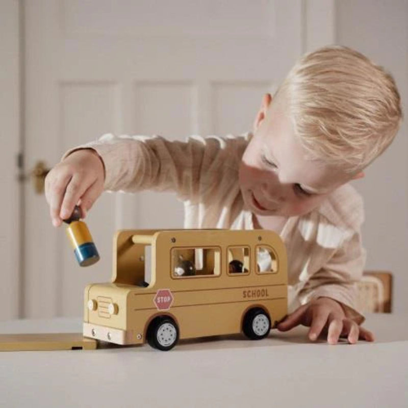 Little Dutch School Bus With Figurines