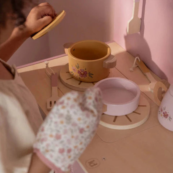 Little Dutch Kitchen (Pink)