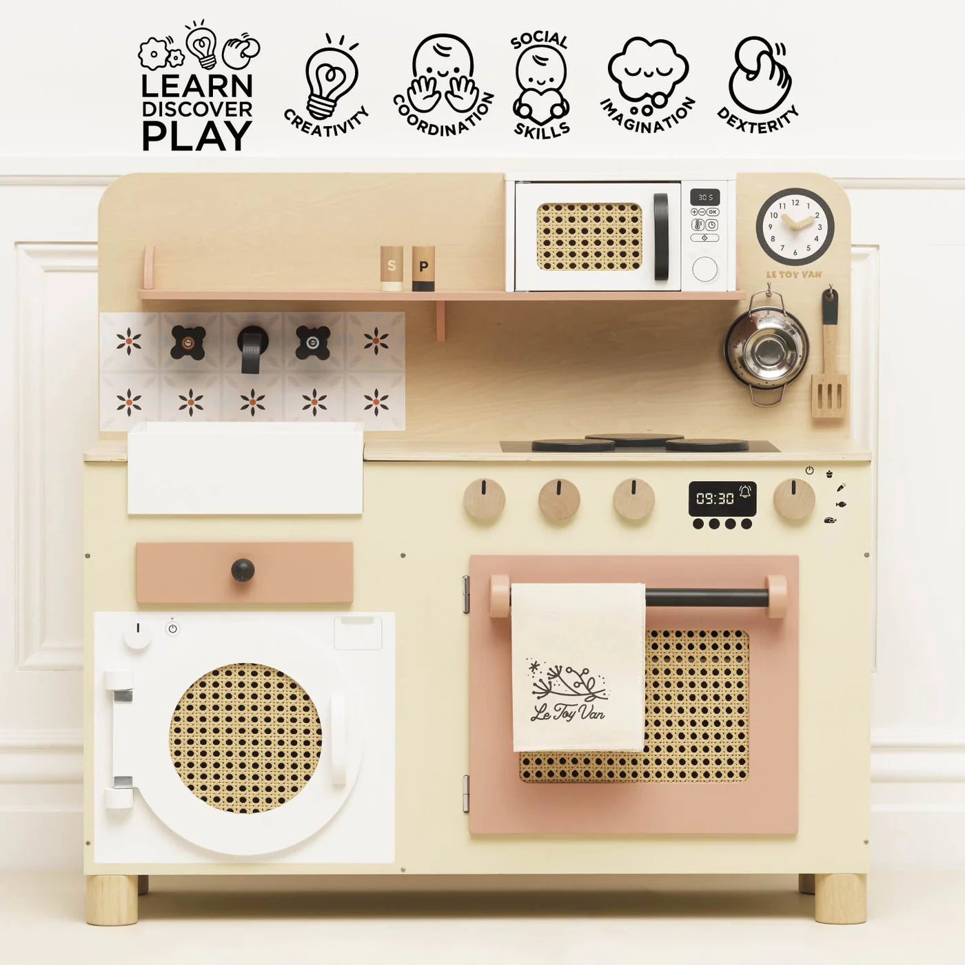 Le Toy Van Rattan Family Play Kitchen