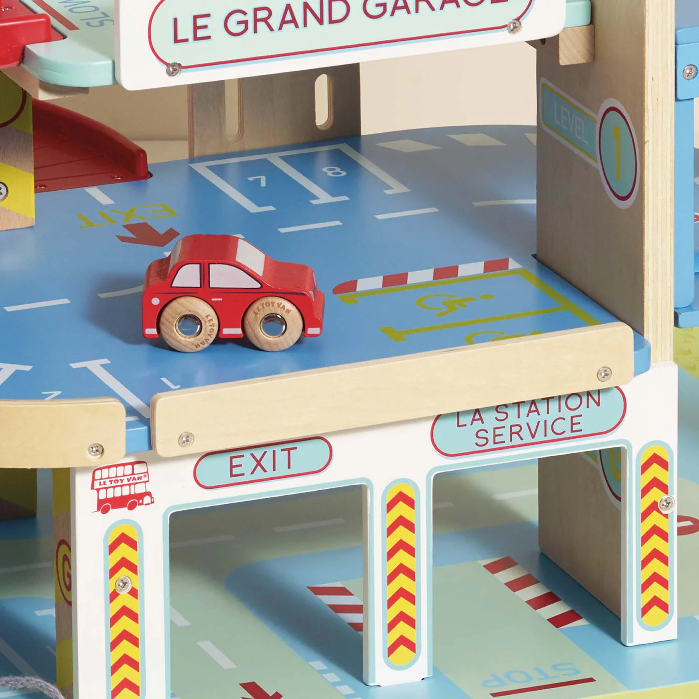 Le Toy Van Le Grand Wooden Garage