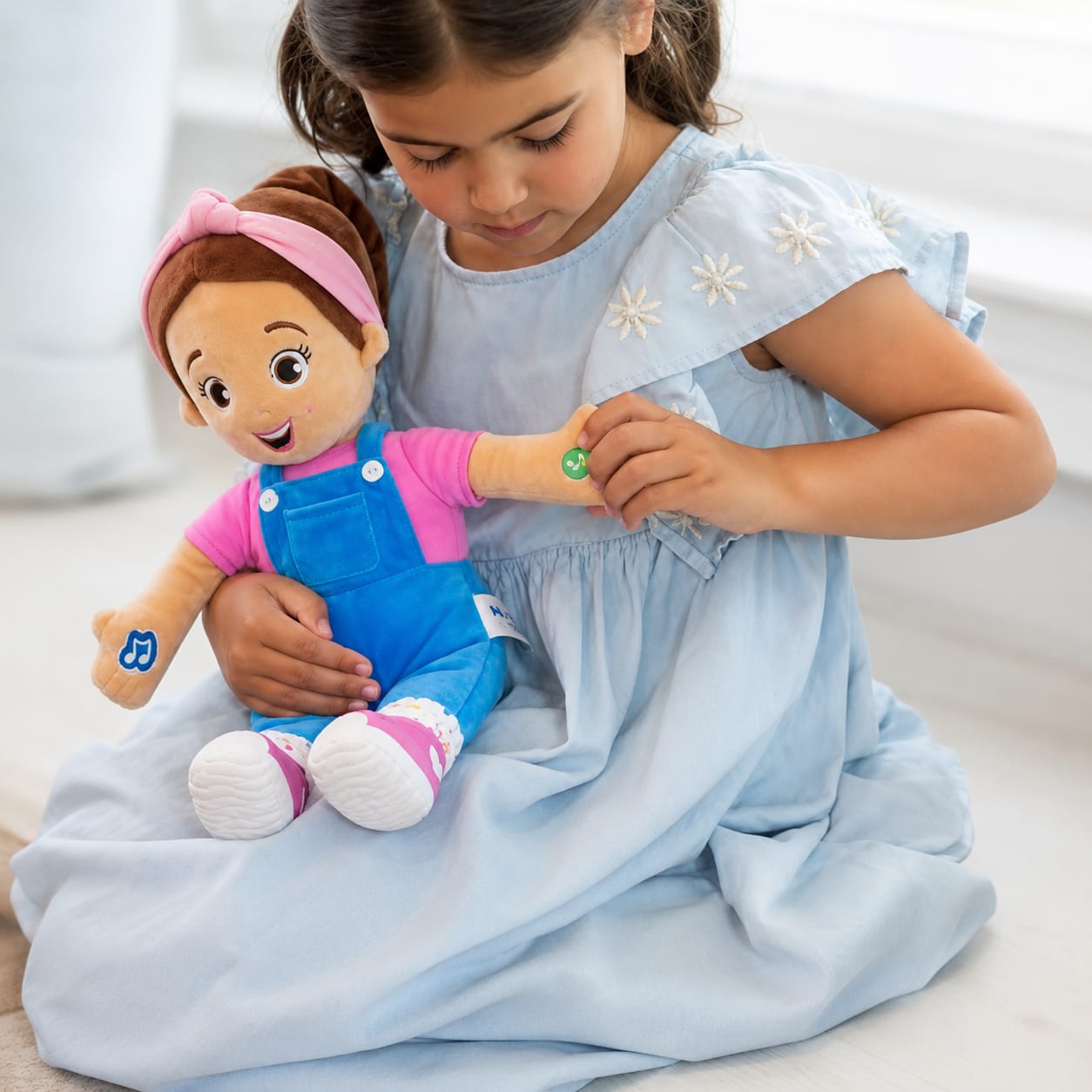 Ms Rachel Speak and Sing Doll