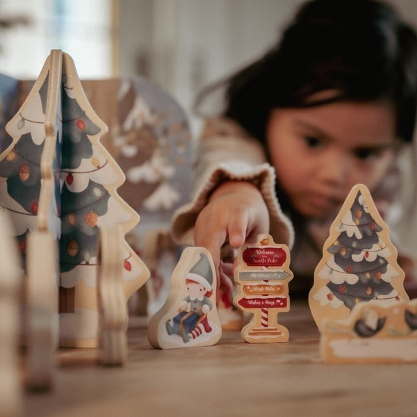 Little Dutch Advent Gift Box